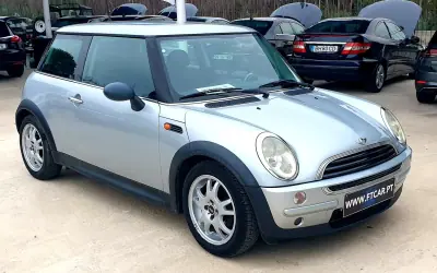 MINI One 2004 - 7990 EUR, 179700 km - AUTO.MOTO.pt - 179700km - foto 3 de 22