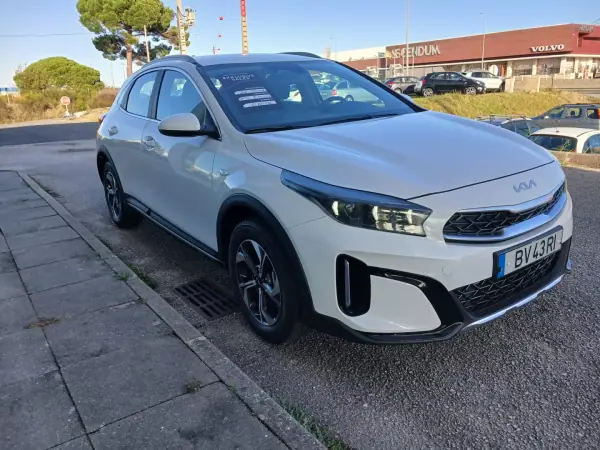 Kia XCeed 2025 - 22950 EUR, 9 km - AUTO.MOTO.pt - 9km - foto 3 de 24