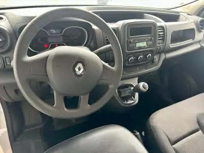 Renault Trafic 2.0 dCi L2H2 1.2T 2021 - 22990 EUR, 89900 km - AUTO.MOTO.pt - 89900km - foto 7 de 9