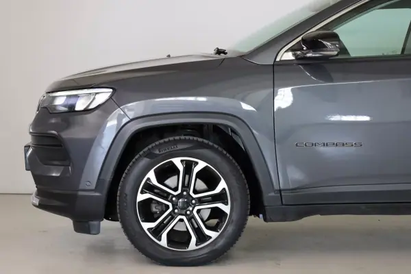 Jeep Compass 2021 - 23990 EUR, 73522 km - AUTO.MOTO.pt - 73522km - foto 12 de 41