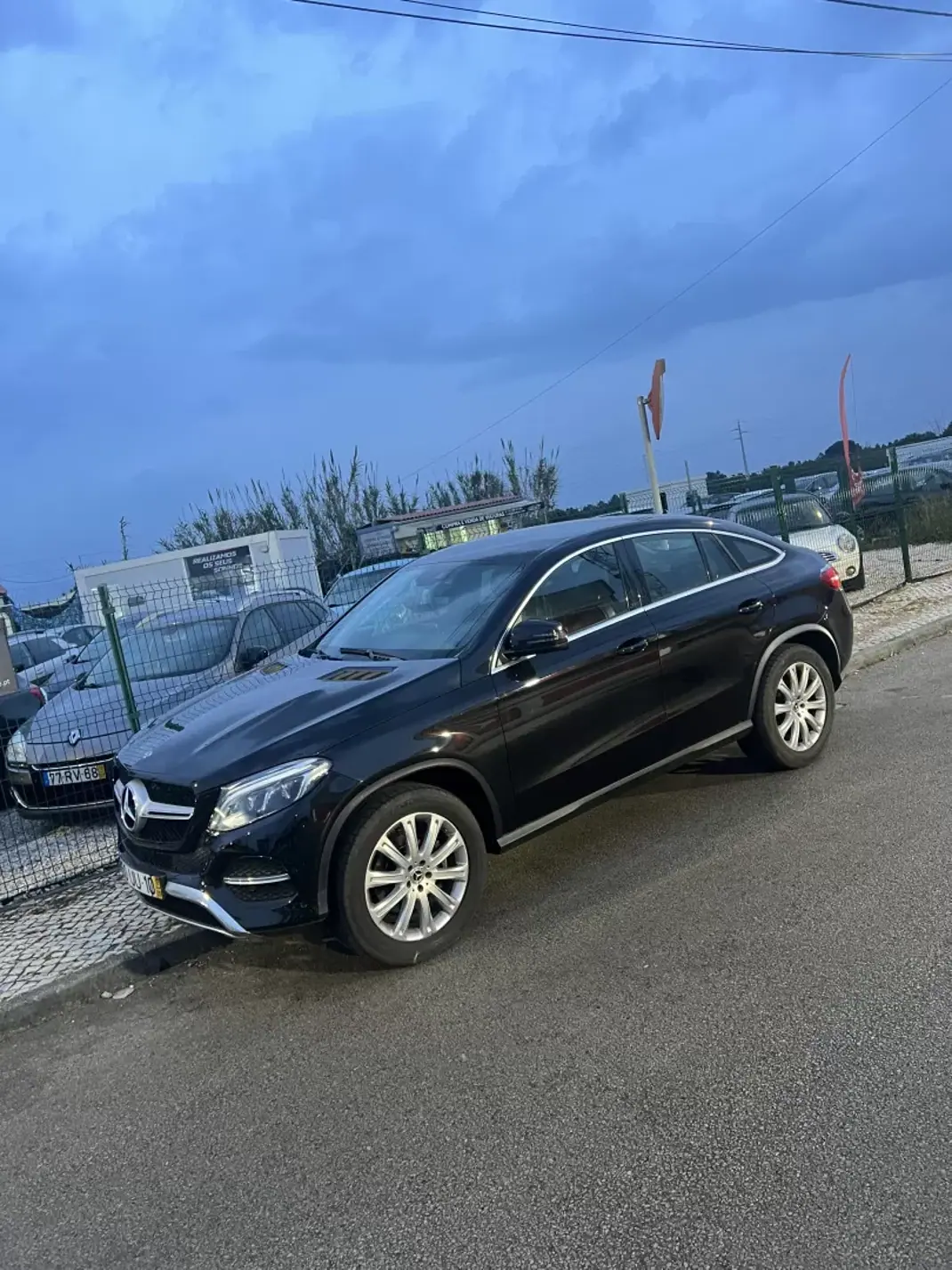 Mercedes-Benz GLE 400 2018 - 56999 EUR, 144000 km - AUTO.MOTO.pt - 144000km - foto 1 de 7