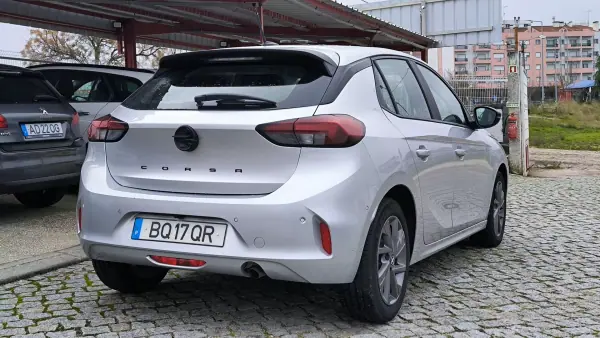 Opel Corsa 2025 - 16450 EUR, 22818 km - AUTO.MOTO.pt - 22818km - foto 4 de 8