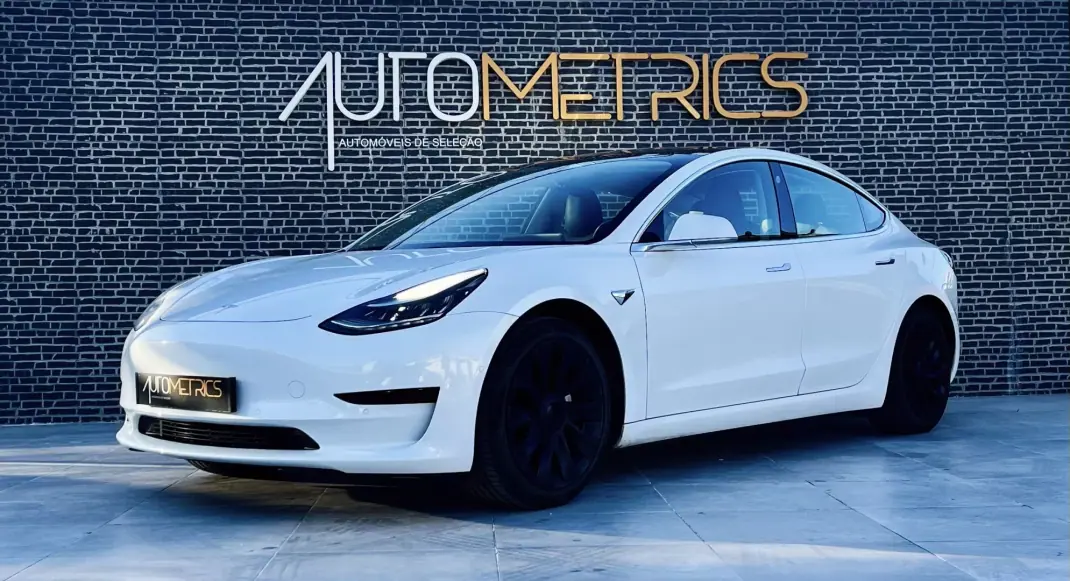 Tesla Model 3 2019 - 24490 EUR, 112000 km - 112000km - foto 9 de 16