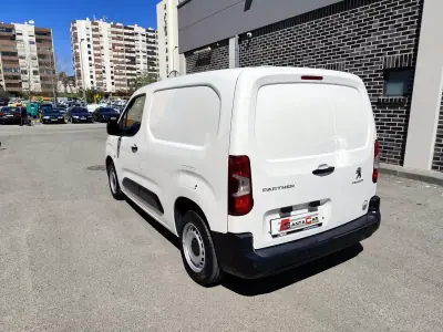 Peugeot Partner 1.6 HDI , 3 Lug. , Iva Dedutivel 2019 - 12480 EUR, 131000 km - AUTO.MOTO.pt - 131000km - foto 10 de 29