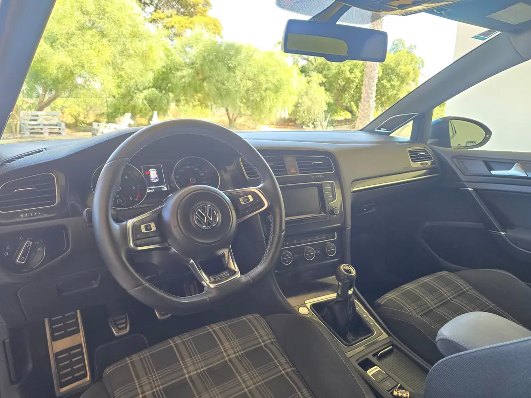 Volkswagen Golf 2014 - 13999 EUR, 262000 km - 262000km - foto 7 de 13