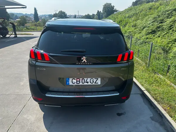 Peugeot 5008 2019 - 21000 EUR, 114000 km - AUTO.MOTO.pt - 114000km - foto 4 de 13