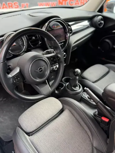 MINI Cooper 2023 - 22900 EUR, 48618 km - AUTO.MOTO.pt - 48618km - foto 9 de 15