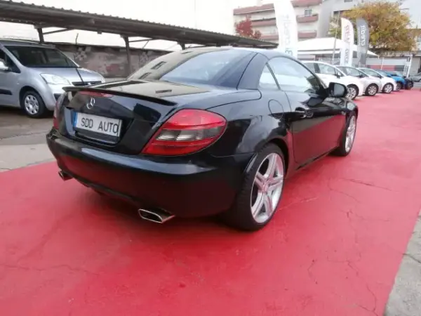 Mercedes-Benz SLK 200 2010 - 16000 EUR, 176098 km - AUTO.MOTO.pt - 176098km - foto 11 de 32