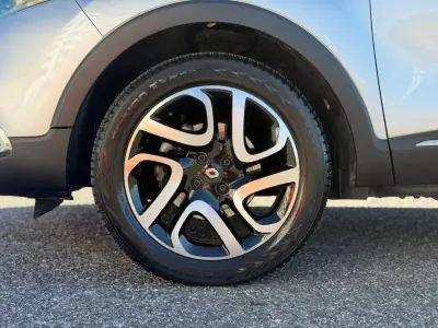 Renault Captur 2016 - 12250 EUR, 79550 km - 79550km - foto 19 de 24