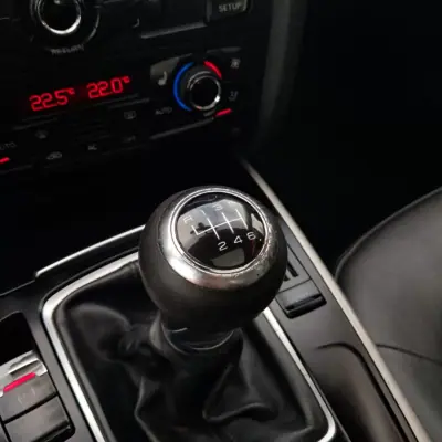 Audi A5 2009 - 13490 EUR, 258000 km - AUTO.MOTO.pt - 258000km - foto 16 de 20