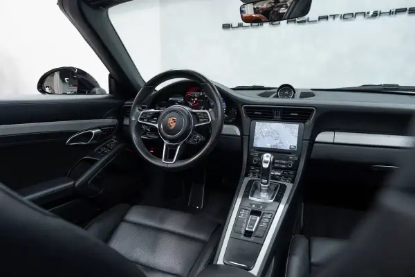 Porsche 911 2017 - 139950 EUR, 43000 km - AUTO.MOTO.pt - 43000km - foto 20 de 50