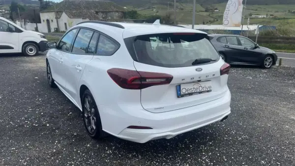 Ford Focus SW 2023 - 19490 EUR, 114000 km - AUTO.MOTO.pt - 114000km - foto 6 de 22