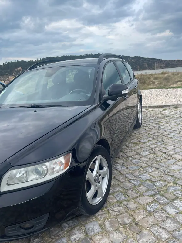 Volvo V50 2010 - 4000 EUR, 450 km - AUTO.MOTO.pt - 450km - foto 9 de 9