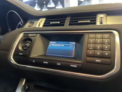 Land Rover Range Rover Evoque 2012 - 17990 EUR, 235000 km - AUTO.MOTO.pt - 235000km - foto 38 de 51