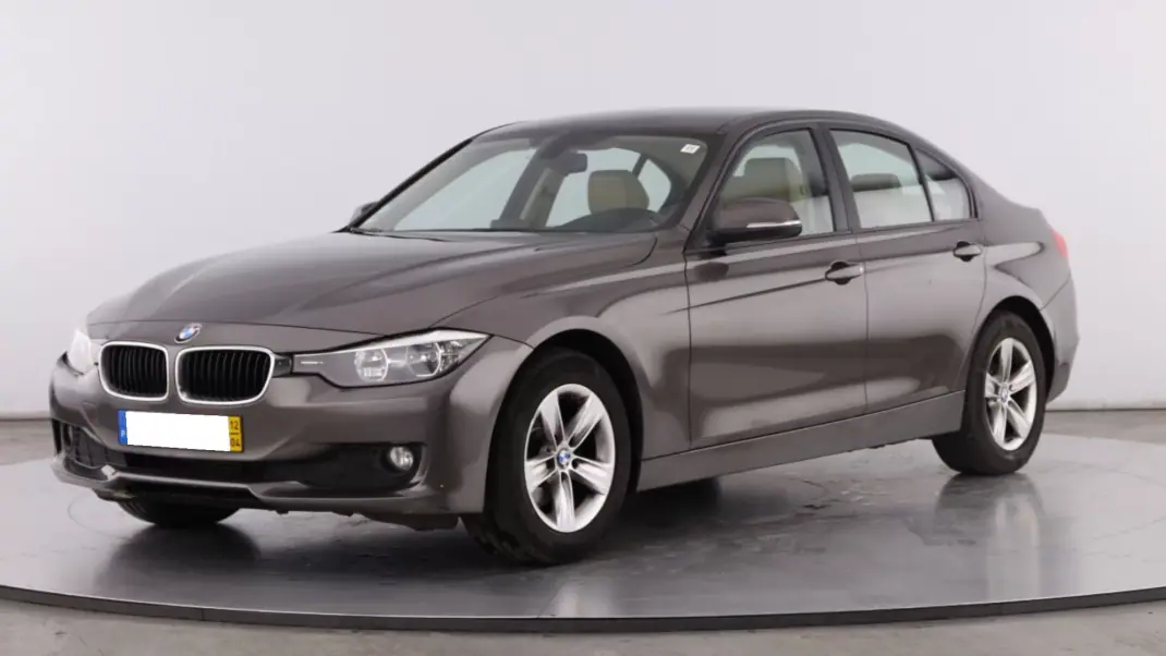 BMW 316 2012 - 12990 EUR, 169000 km - AUTO.MOTO.pt - 169000km - foto 1 de 8
