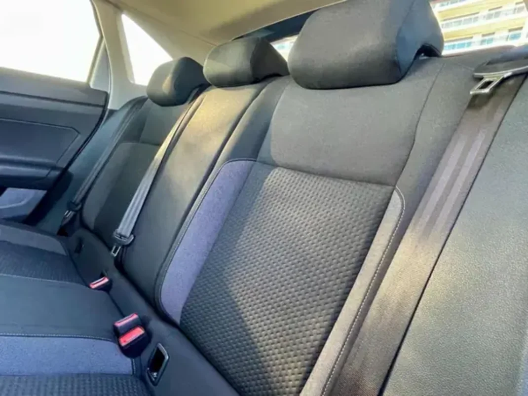 Volkswagen Taigo 2023 - 20980 EUR, 43950 km - AUTO.MOTO.pt - 43950km - foto 20 de 23