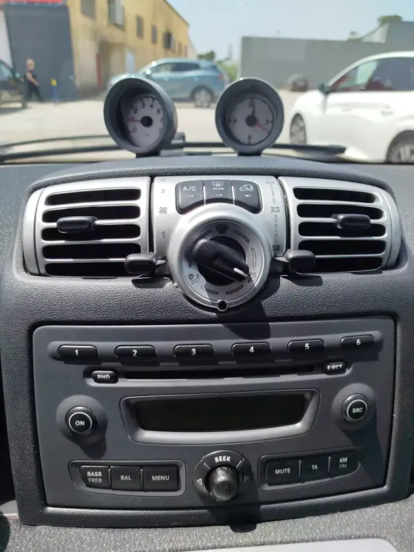 Smart Fortwo Cabrio 2009 - 6450 EUR, 106651 km - AUTO.MOTO.pt - 106651km - foto 13 de 18