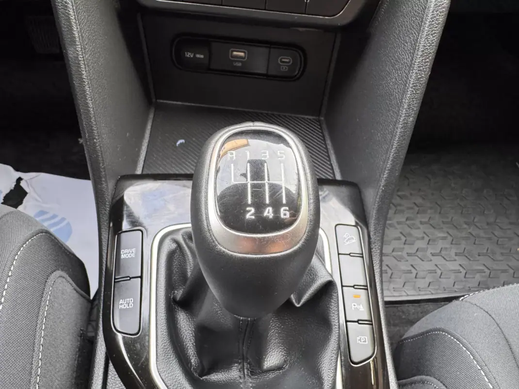 Kia Sportage 2023 - 24500 EUR, 64809 km - AUTO.MOTO.pt - 64809km - foto 20 de 24