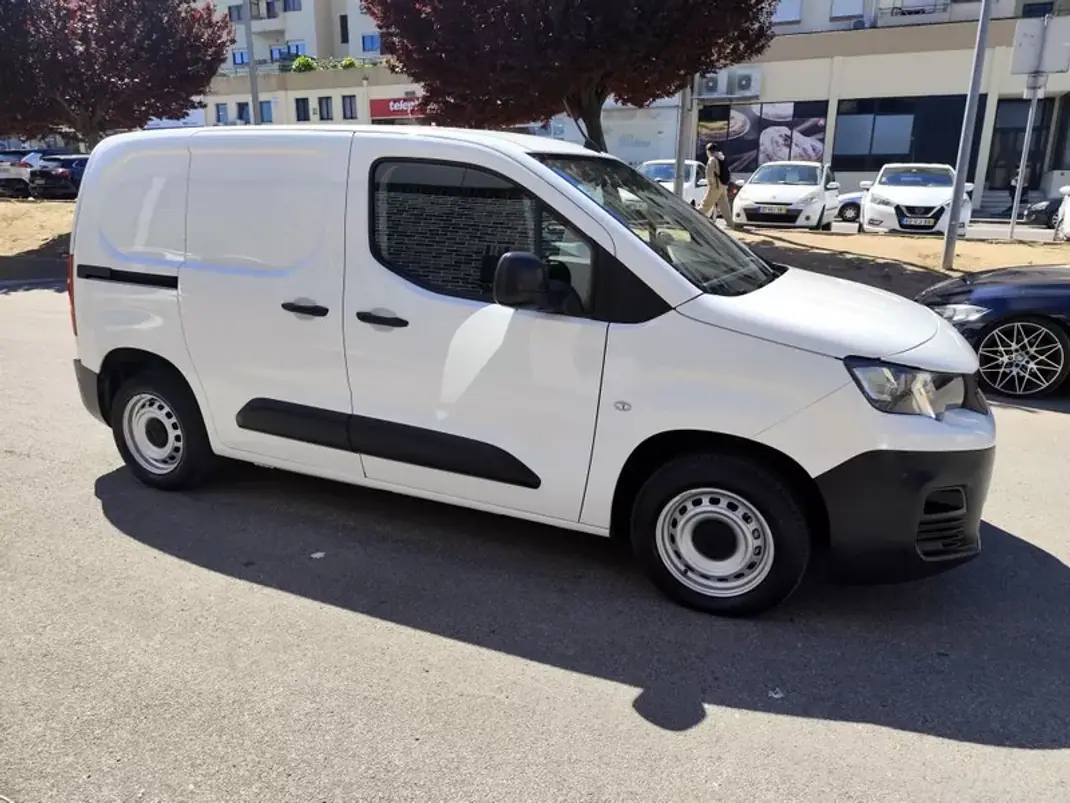 Peugeot Partner 1.6 HDI , 3 Lug. , Iva Dedutivel 2019 - 12480 EUR, 131000 km - AUTO.MOTO.pt - 131000km - foto 8 de 29