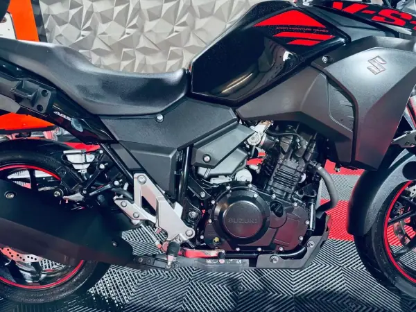 Suzuki Boulevard C50 2018 - 3990 EUR, 15123 km - AUTO.MOTO.pt - 15123km - foto 10 de 30