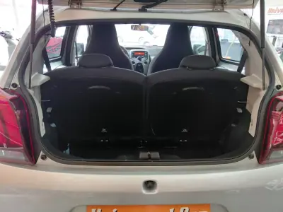 Peugeot 108 2017 - 9990 EUR, 99000 km - AUTO.MOTO.pt - 99000km - foto 5 de 14