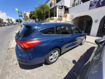 Ford Focus SW 2019 - 17900 EUR, 98000 km - AUTO.MOTO.pt - 98000km - foto 3 de 13