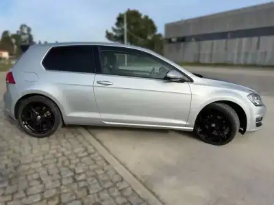Volkswagen Golf 2016 - 16490 EUR, 148200 km - AUTO.MOTO.pt - 148200km - foto 4 de 26