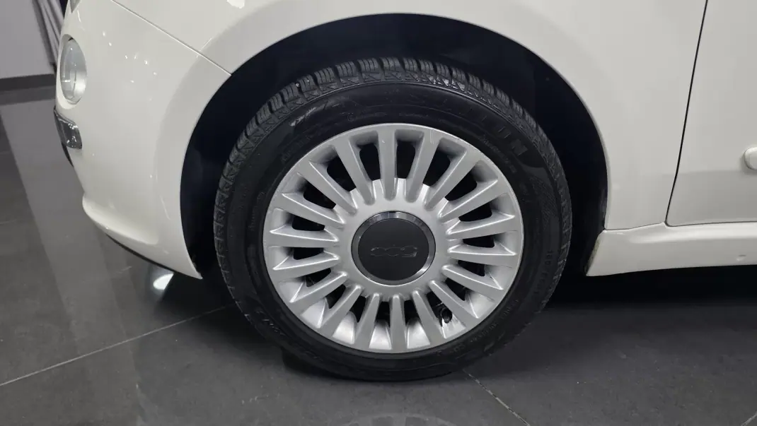 Fiat 500 2012 - 7990 EUR, 123000 km - AUTO.MOTO.pt - 123000km - foto 17 de 19
