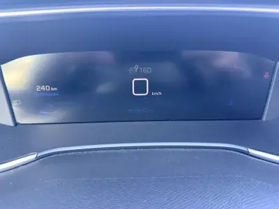 Peugeot 308 2021 - 15200 EUR, 92693 km - AUTO.MOTO.pt - 92693km - foto 20 de 24