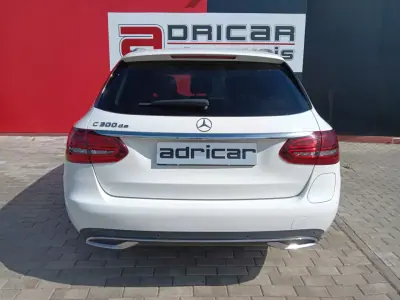 Mercedes-Benz C 300 2020 - 27500 EUR, 110116 km - foto 5 de 28