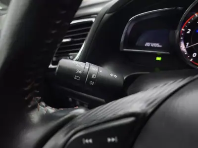 Mazda 3 2016 - 12450 EUR, 207205 km - AUTO.MOTO.pt - 207205km - foto 25 de 40