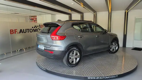Volvo XC 40 2018 - 21900 EUR, 36539 km - AUTO.MOTO.pt - 36539km - foto 4 de 52