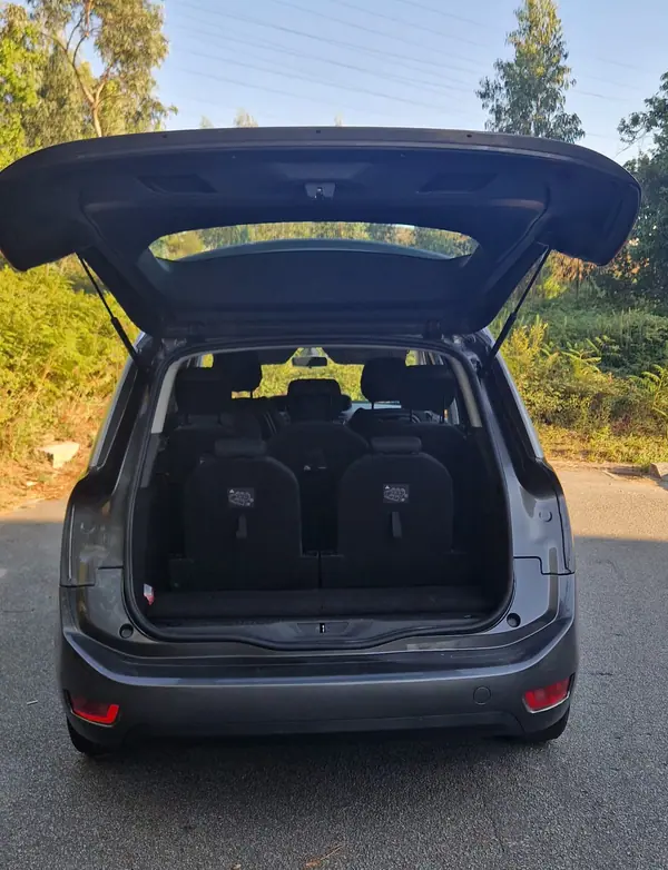 Citroën Grand C4 Spacetourer 2019 - 11000 EUR, 211100 km - AUTO.MOTO.pt - 211100km - foto 7 de 13