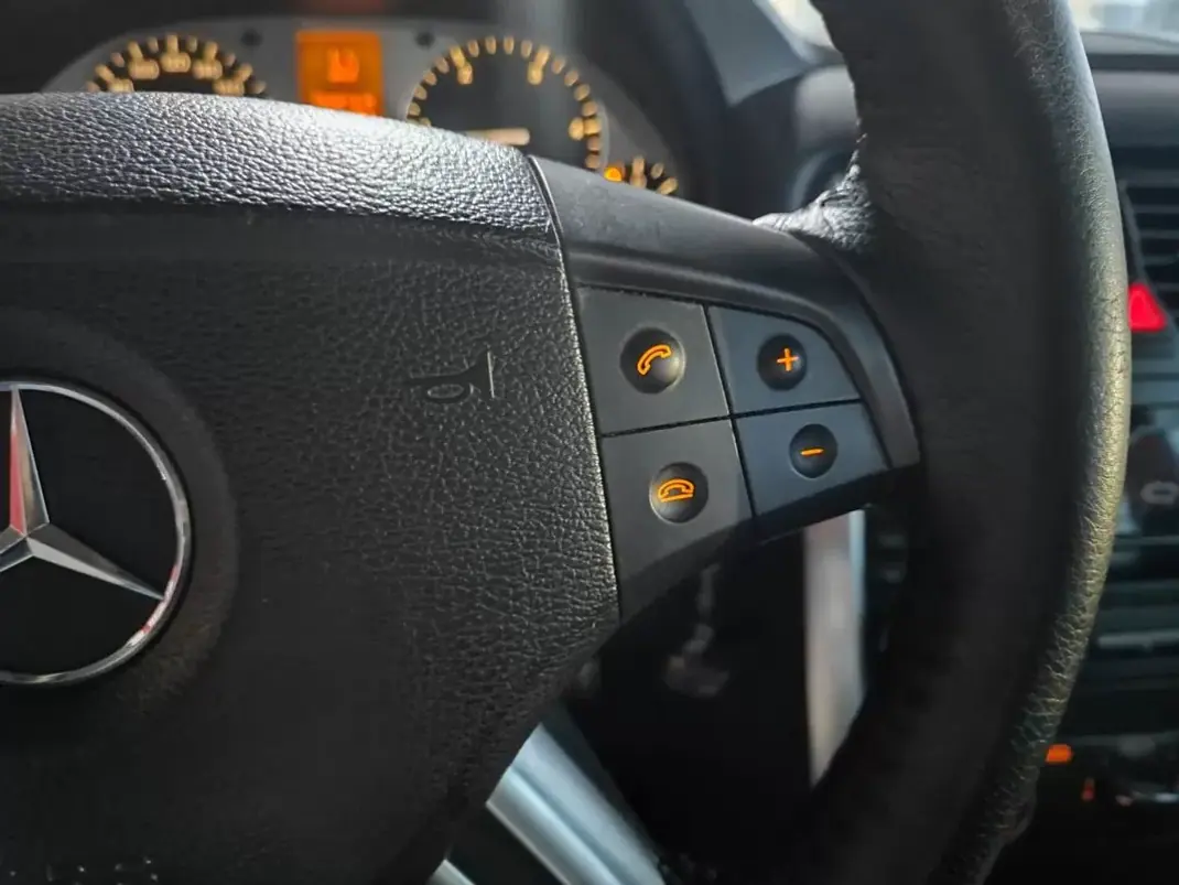 Mercedes-Benz B 200 2005 - 7250 EUR, 226300 km - AUTO.MOTO.pt - 226300km - foto 26 de 33