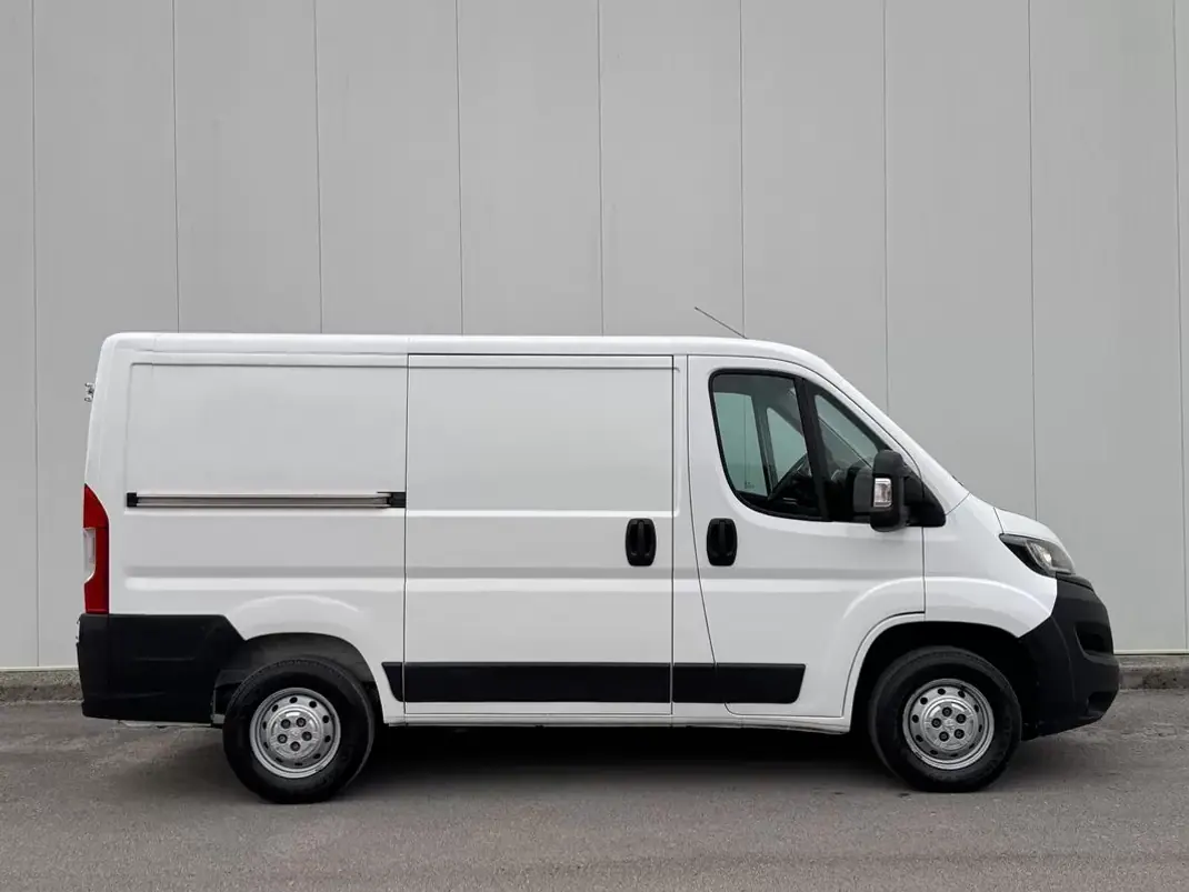 Peugeot 2020 - 16950 EUR, 100000 km - AUTO.MOTO.pt - 100000km - foto 4 de 24