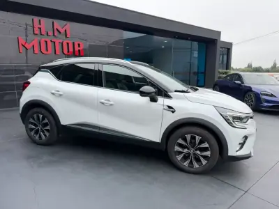 Renault Captur 2023 - 17900 EUR, 70999 km - AUTO.MOTO.pt - 70999km - foto 2 de 14