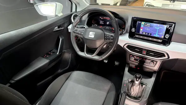 SEAT Ibiza 2023 - 13970 EUR, 50000 km - AUTO.MOTO.pt - 50000km - foto 30 de 38