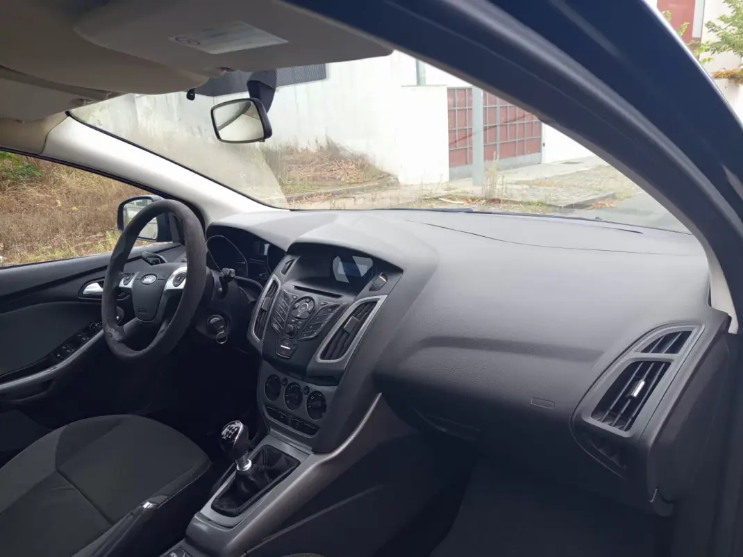 Ford 2011 - 6990 EUR, 247800 km - 247800km - foto 13 de 16