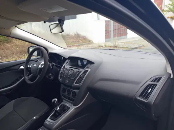 Ford Focus 2011 - 6990 EUR, 247800 km - 247800km - foto 13 de 16