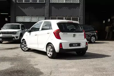 Kia Picanto 2016 - 6900 EUR, 230360 km - AUTO.MOTO.pt - 230360km - foto 6 de 19