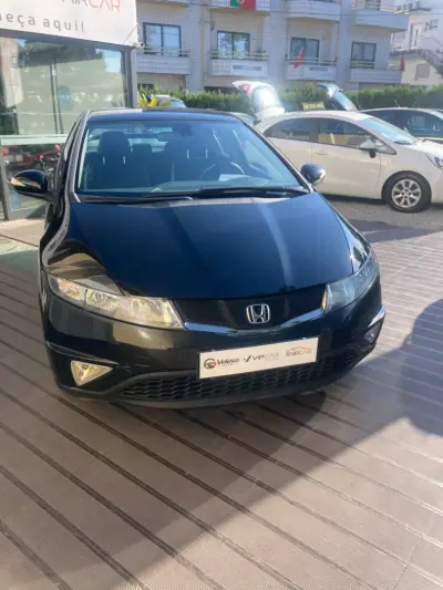 Honda Civic 2008 - 6900 EUR, 155220 km - AUTO.MOTO.pt - 155220km - foto 2 de 15