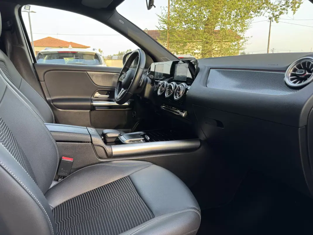 Mercedes-Benz EQA 2021 - 27900 EUR, 92000 km - AUTO.MOTO.pt - 92000km - foto 16 de 47