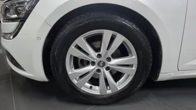 Renault Talisman 2016 - 14990 EUR, 107000 km - AUTO.MOTO.pt - 107000km - foto 40 de 43