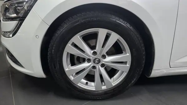 Renault Talisman 2016 - 14990 EUR, 107000 km - AUTO.MOTO.pt - 107000km - foto 40 de 43