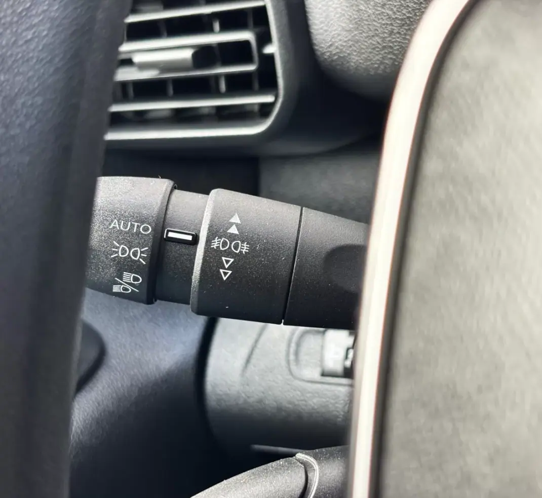 Peugeot PARTNER 1.6 BLUEHDI 3 LUGARES 2019 - 13900 EUR, 97000 km - AUTO.MOTO.pt - 97000km - foto 17 de 34