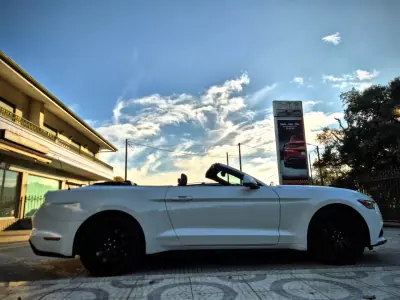 Ford Mustang 2015 - 37500 EUR, 159000 km - AUTO.MOTO.pt - 159000km - foto 13 de 22