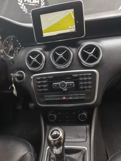 Mercedes-Benz A 180 2014 - 12990 EUR, 179000 km - AUTO.MOTO.pt - 179000km - foto 10 de 13
