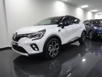 Renault Captur 2020 - 16500 EUR, 76000 km - AUTO.MOTO.pt - 76000km - foto 2 de 23