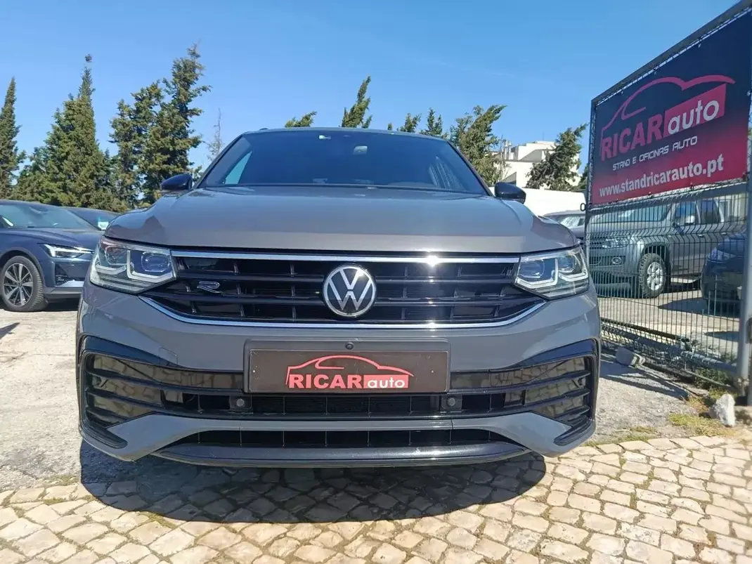 Volkswagen Tiguan 2021 - 28900 EUR, 141000 km - AUTO.MOTO.pt - 141000km - foto 17 de 33