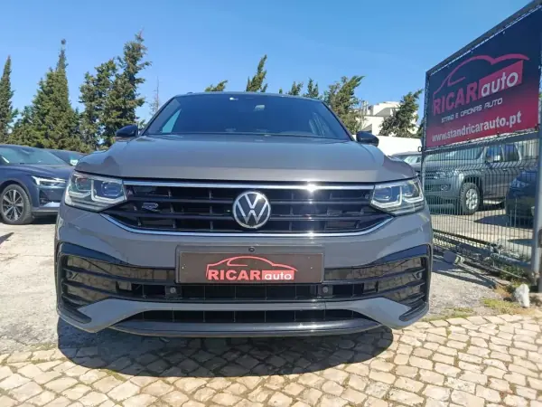 Volkswagen Tiguan 2021 - 28900 EUR, 141000 km - AUTO.MOTO.pt - 141000km - foto 17 de 33